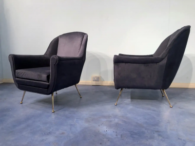 Gio Ponti Pair of Italian Midcentury Midnight Blue Velvet Armchairs Gio Ponti Style 1950s