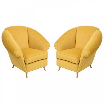 Gio Ponti Pair of Italian Modern Lounge Chairs Gio Ponti for ISA Model 12690 1950s