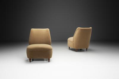 Gio Ponti Pair of Lounge Chairs in the manner of Gio Ponti Italy Mid 20th Century