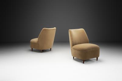 Gio Ponti Pair of Lounge Chairs in the manner of Gio Ponti Italy Mid 20th Century