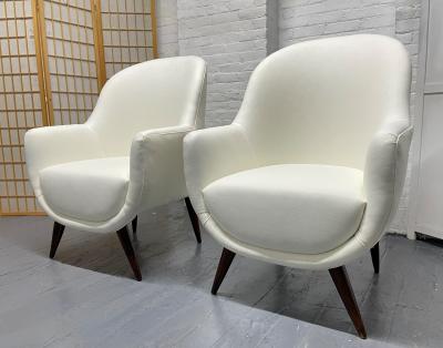 Gio Ponti Pair of Mid Century Modern Italian Style Lounge Chairs