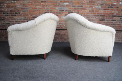 Gio Ponti Pair of Sculptural Italian Modern Boucl Lounge Chairs Attributed to Gio Ponti