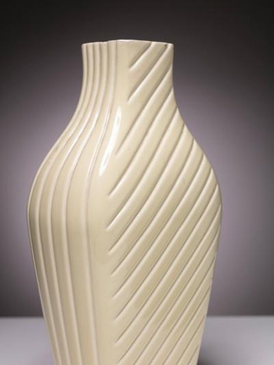 Giovanni Gariboldi Pair of Ceramic Vases by Giovanni Gariboldi for Richard Ginori