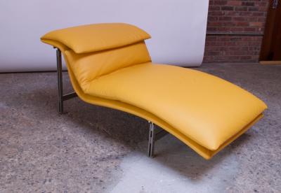 Giovanni Offredi Postmodern Leather Wave Chaise by Giovanni Offredi for Saporiti