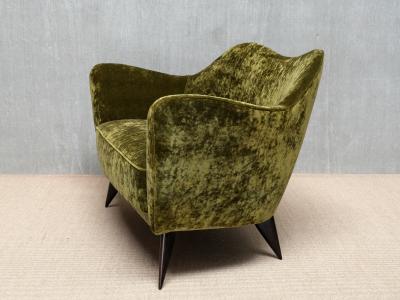 Giulia Veronesi Giulia Veronesi Perla Loveseat in Olive Green Dedar Velvet ISA Bergamo 1950s