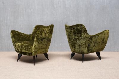 Giulia Veronesi Pair of Giulia Veronesi Perla Armchairs in Green Velvet ISA Bergamo 1950s