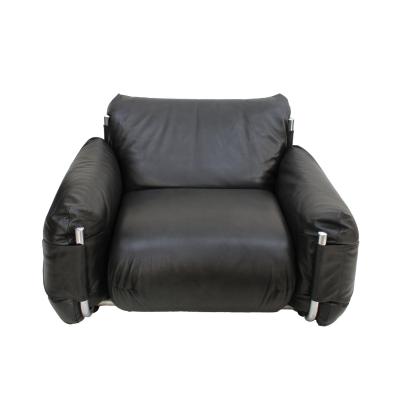 Giuseppe Munari Pair of Black Armchairs Designed by Giuseppe Munari for Poltrona Munari 1970s