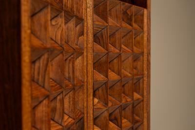 Giuseppe Rivadossi Large Giuseppe Rivadossi Bookcase in Carved Slavonian Oak Italy 1970s