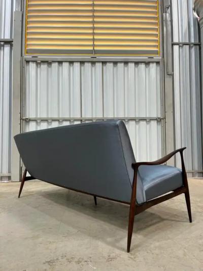 Giuseppe Scapinelli Brazilian Modern Sofa in Hardwood and Blue Fabric by Giuseppe Scapinelli 1950