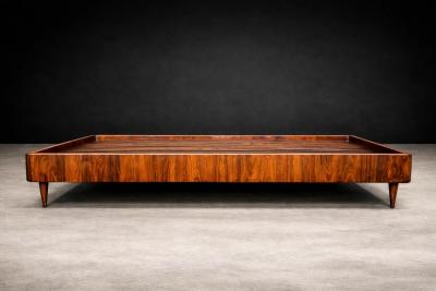 Giuseppe Scapinelli Giuseppe Scapinelli Floating Daybed in Solid Cavi na Wood with Off White Alpaca