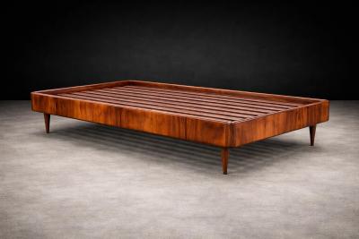 Giuseppe Scapinelli Giuseppe Scapinelli Floating Daybed in Solid Cavi na Wood with Off White Alpaca