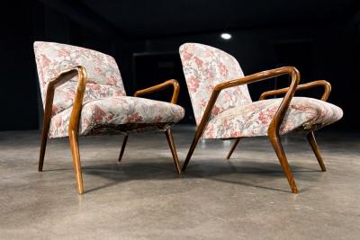 Giuseppe Scapinelli Pair of Brazilian Mid Century Armchairs in Caviuna wood Giuseppe Scapinelli