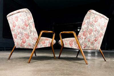 Giuseppe Scapinelli Pair of Brazilian Mid Century Armchairs in Caviuna wood Giuseppe Scapinelli