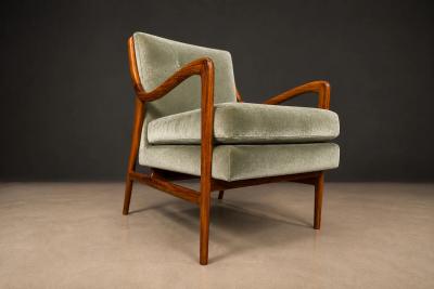 Giuseppe Scapinelli Pair of Sculptural Armchairs by Giuseppe Scapinelli in Cavi na Wood Mohair