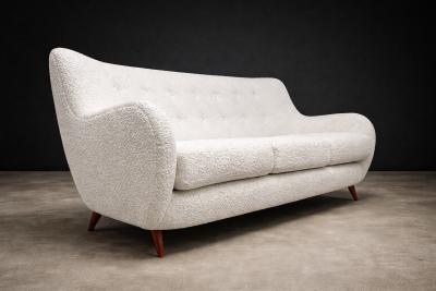 Giuseppe Scapinelli Sofa in Hardwood and Off White Boucl by Giuseppe Scapinelli Brazil 1950s