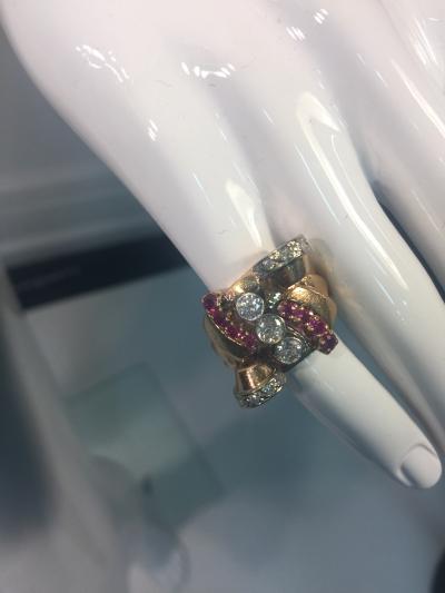 Glamorous 1940s Retro 14 Karat Diamond and Ruby Ring