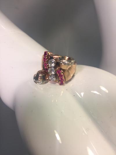 Glamorous 1940s Retro 14 Karat Diamond and Ruby Ring