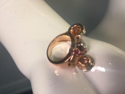 Glamorous 1940s Retro 14 Karat Diamond and Ruby Ring