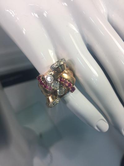 Glamorous 1940s Retro 14 Karat Diamond and Ruby Ring