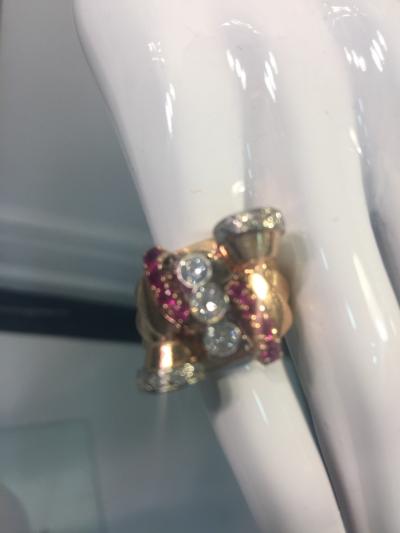 Glamorous 1940s Retro 14 Karat Diamond and Ruby Ring