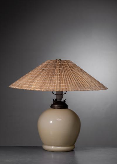 Glass table lamp