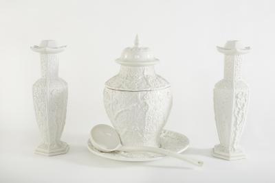 Glazed Porcelain Tableware Garniture Set