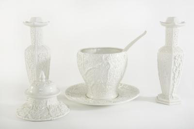 Glazed Porcelain Tableware Garniture Set