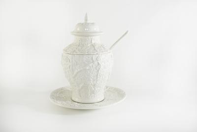 Glazed Porcelain Tableware Garniture Set