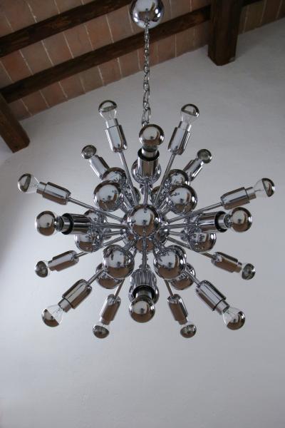 Goffredo Reggiani Italian Space Age Sputnik 20 Lights Chandelier by Reggiani Goffredo 1965s