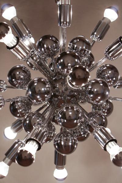 Goffredo Reggiani Italian Space Age Sputnik 20 Lights Chandelier by Reggiani Goffredo 1965s