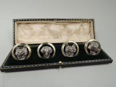 Goldsmiths Silversmiths Co Set of 4 English Sterling Silver Fox Hound Place Card Holders 1911
