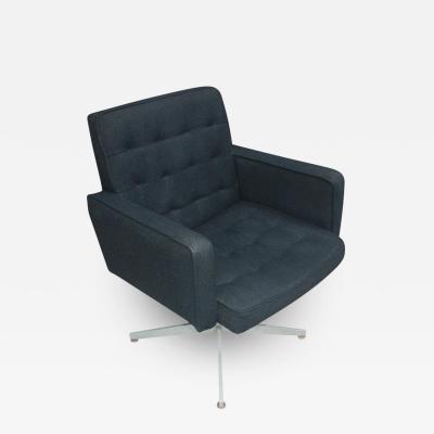 GoodForm Pair of GF Executive Swivel Lounge Armchairs
