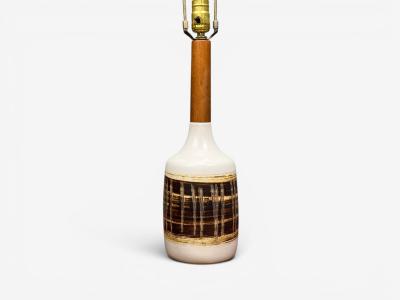 Gordon Jane Martz Gordon Jane Martz Table Lamp Walnut Beige Ceramic USA 1960s
