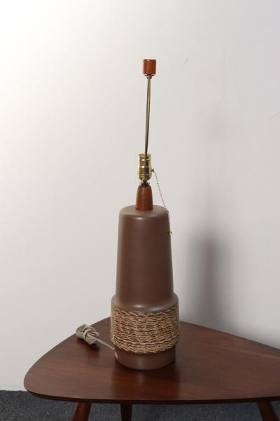 Gordon Jane Martz Vintage Brown Ceramic and Walnut Table Lamp with Finial by Gordon and Jane Martz