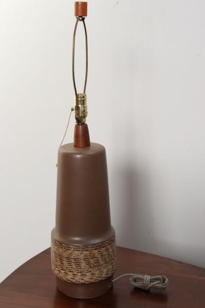 Gordon Jane Martz Vintage Brown Ceramic and Walnut Table Lamp with Finial by Gordon and Jane Martz