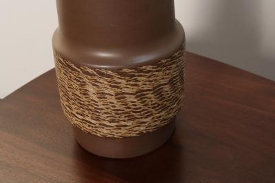 Gordon Jane Martz Vintage Brown Ceramic and Walnut Table Lamp with Finial by Gordon and Jane Martz