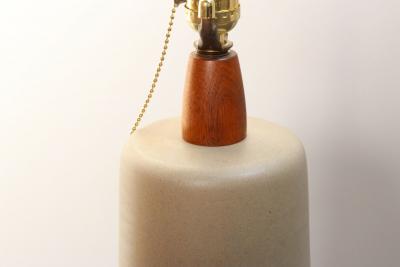 Gordon Jane Martz Vintage Gordon and Jane Martz Taupe Ceramic and Walnut Table Lamp with Finial
