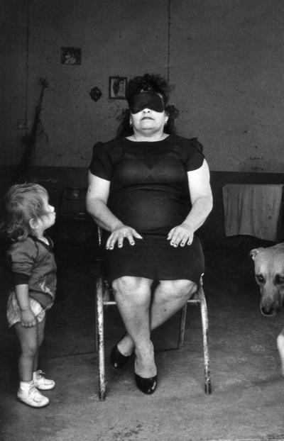 Graciela Iturbide Don a Guadalupe Juchita n