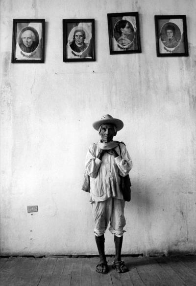 Graciela Iturbide He roes de la patria National Heroes Cuetzalan Puebla