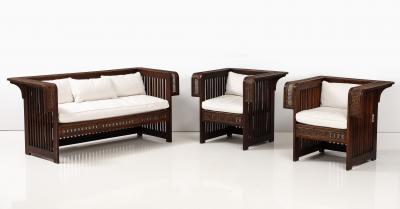 Grand Rapids Grand Rapids Suite Two Cube Chairs and Settee