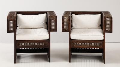 Grand Rapids Grand Rapids Suite Two Cube Chairs and Settee