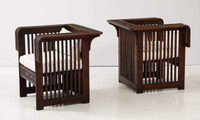 Grand Rapids Grand Rapids Suite Two Cube Chairs and Settee