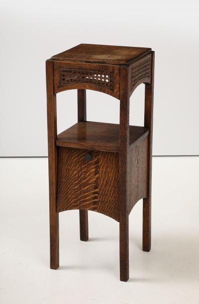 Grand Rapids Side Chair with Drink Pedestal