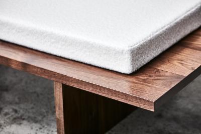 Gregory Beson ARTHUR CHAISE