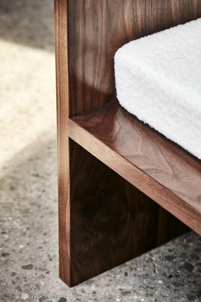 Gregory Beson ARTHUR CHAISE