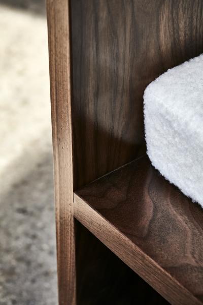 Gregory Beson ARTHUR CHAISE