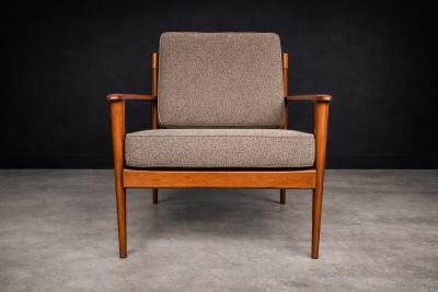 Grete Jalk Grete Jalk Armchair in Caviuna Mushroom Brown Boucl Rino Levi Brazil 1960s