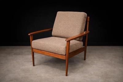 Grete Jalk Grete Jalk Armchair in Caviuna Mushroom Brown Boucl Rino Levi Brazil 1960s