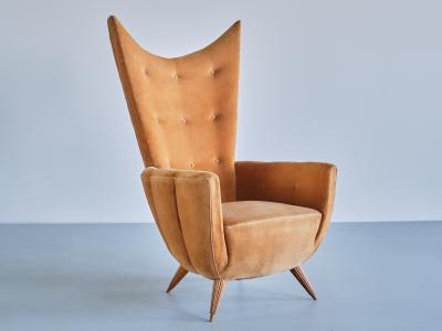 Guglielmo Ulrich Exceptional Guglielmo Ulrich Armchair in Velvet and Fluted Walnut Italy 1940s