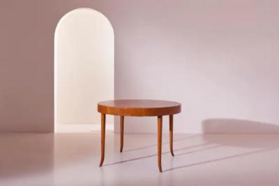 Guglielmo Ulrich Guglielmo Ulrich oak round dining table Italy 1940s